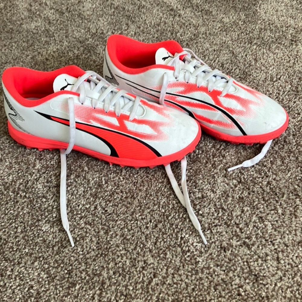 Puma soccer turf shoes